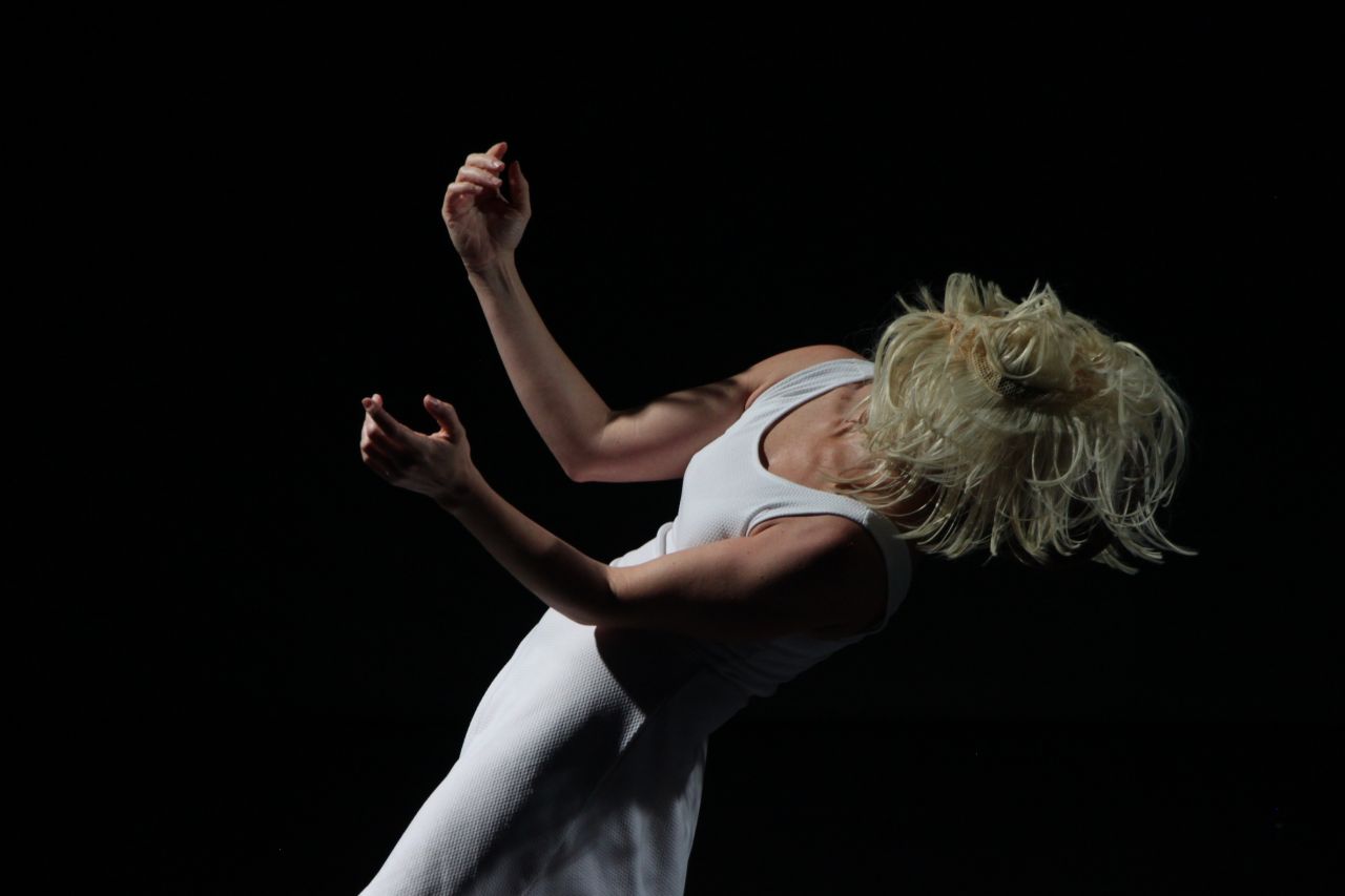 L'acció dansada, taller de teatre i moviment