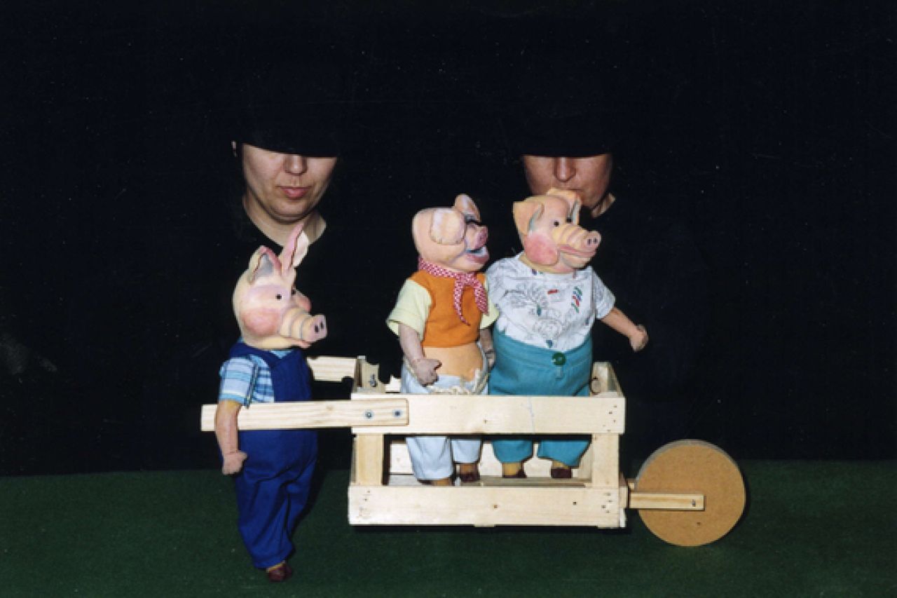 Els tres porquets - Nova sessió! Els tres porquets - Nova sessió!