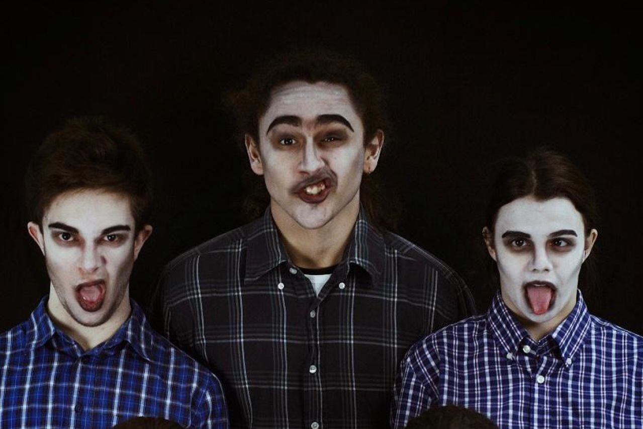 MAHAGONNY MAHAGONNY