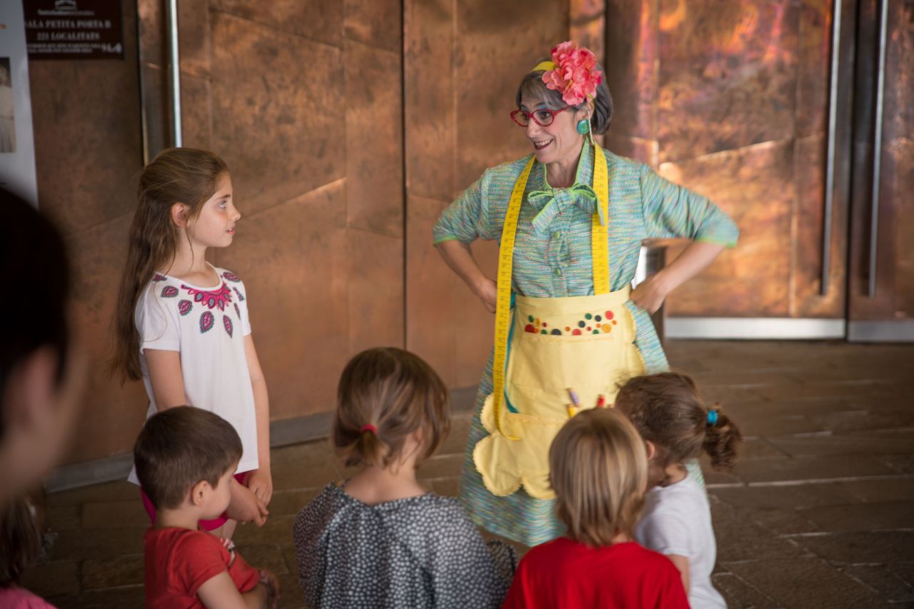 Més enllà dels miralls Més enllà dels miralls