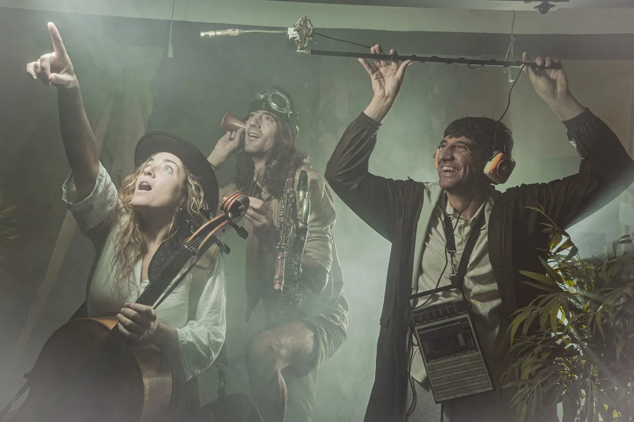 Caçant melodies Caçant melodies